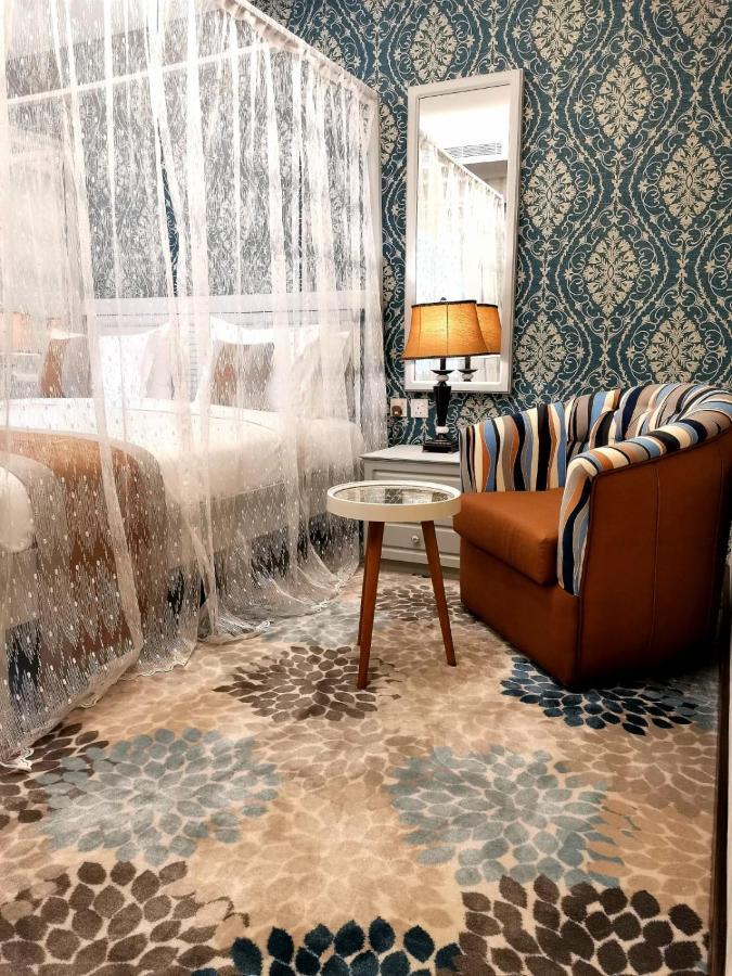 Azard Hotel