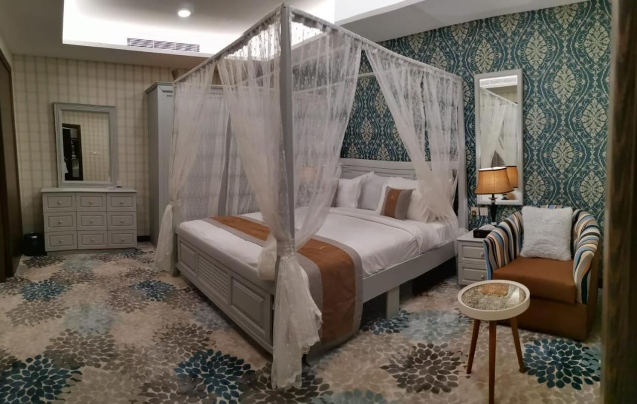 Hotel Azard *